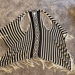 Sleeveless cardigan black and cream